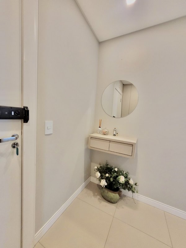 APARTAMENTO COM 1 SUÍTE MAIS 2 DORMITÓRIOS E 2 VGAS DE GARAGEM NO SÃO LUIZ - Brusque - 