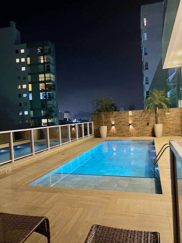 APARTAMENTO COM 1 SUÍTE MAIS 2 DORMITÓRIOS E 2 VGAS DE GARAGEM NO SÃO LUIZ - Brusque - 