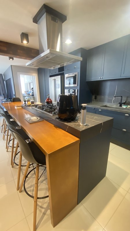 APARTAMENTO COM 1 SUÍTE MAIS 1 DORMITÓRIO MOBILIADO NO SÃO LUIZ - Brusque - 