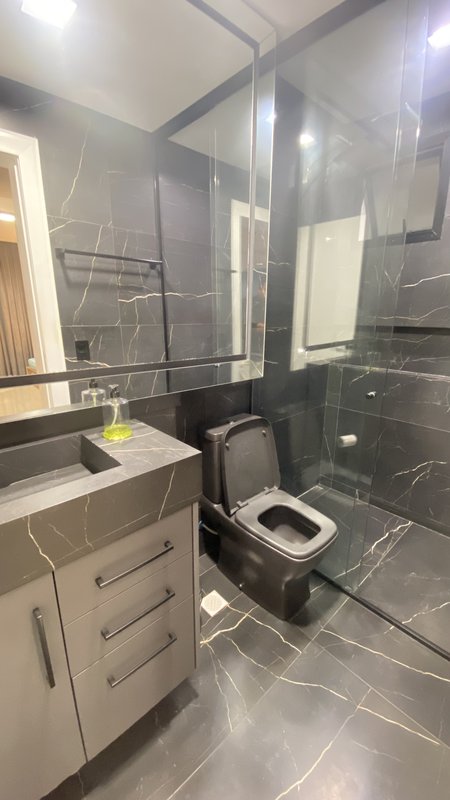 APARTAMENTO COM 1 SUÍTE MAIS 1 DORMITÓRIO MOBILIADO NO SÃO LUIZ - Brusque - 