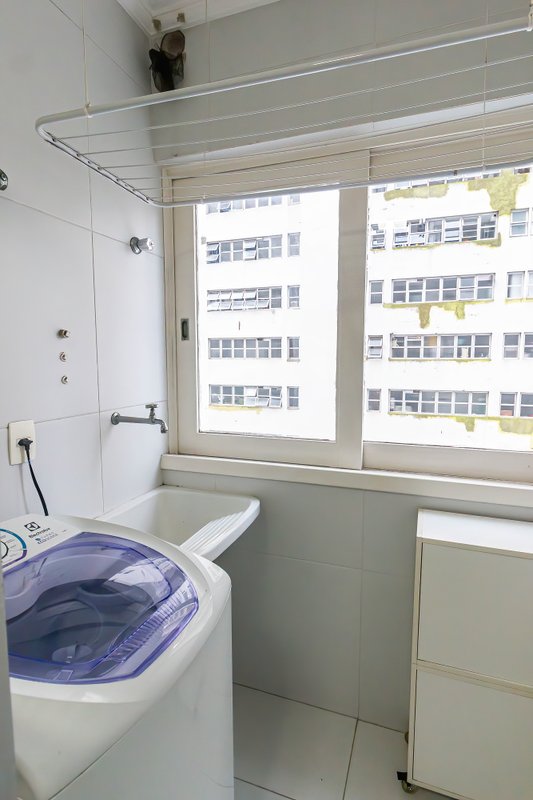 VENDE-SE LINDO APT 46M2 - 1 VAGA REFORMADO OPORTUNIDADE! Rua Pedroso Alvarenga São Paulo - 