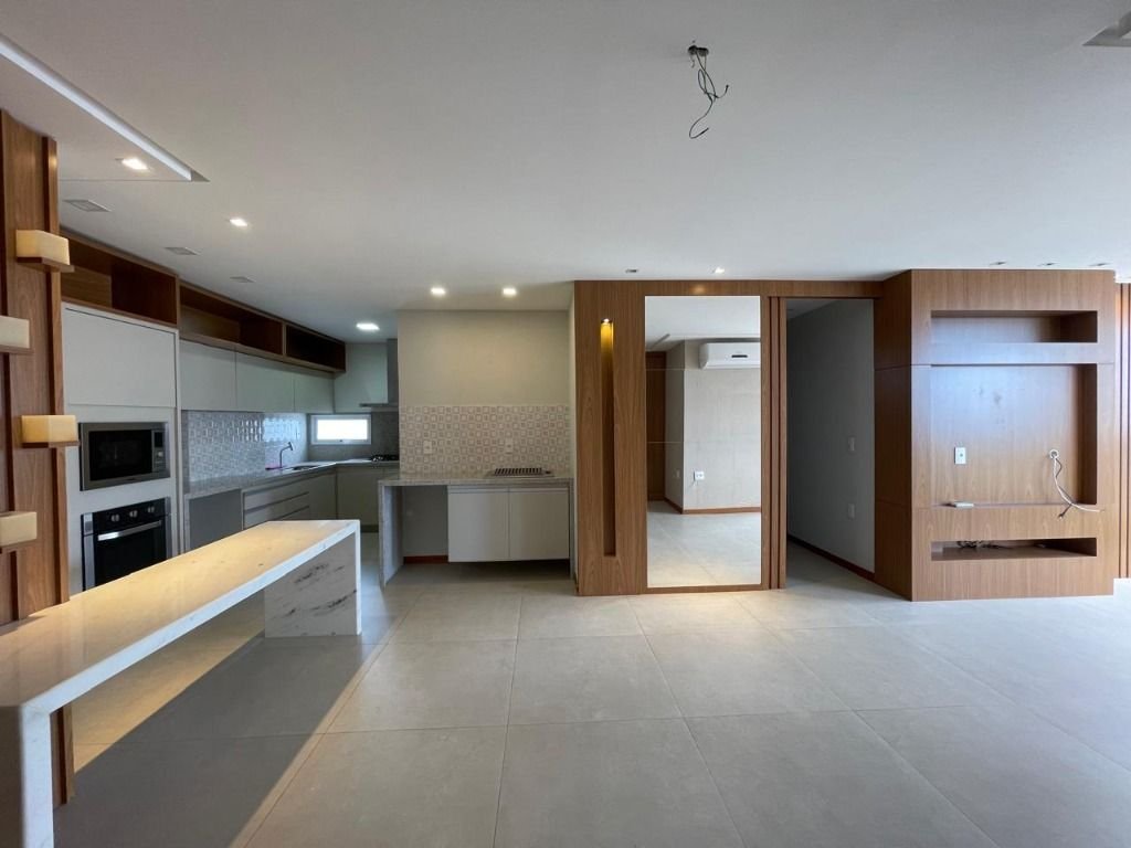 Apartamento à venda com 3 quartos, 89m² - Foto 4