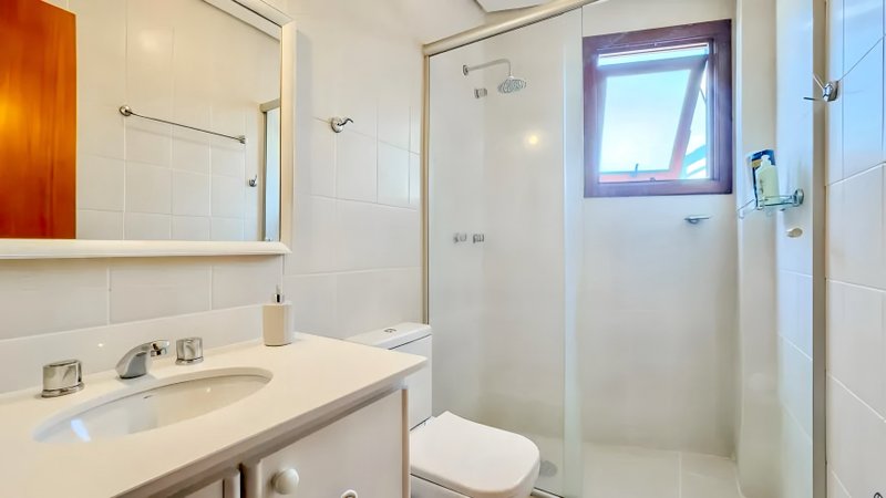 R$ 1.250.000 - MARAVILHOSO - ANDAR INTEIRO - 134m2 - 3 DORM - SACADÃO - LAREIRA - 2 VAGAS Rua Pedro Weingartner Porto Alegre - 
