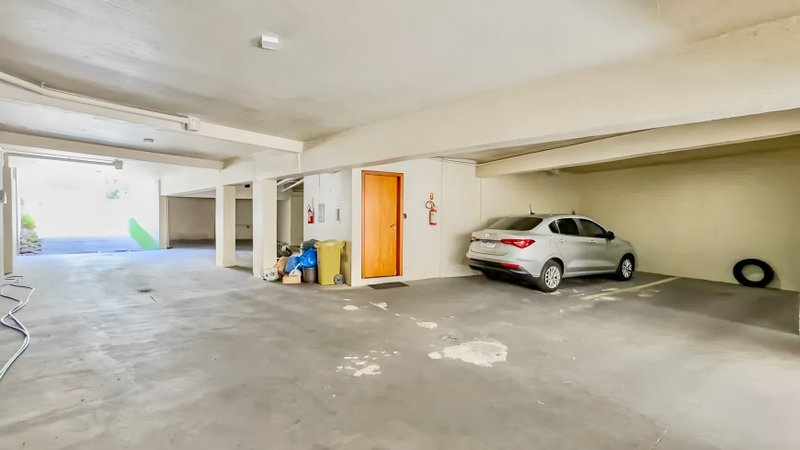 R$ 1.250.000 - MARAVILHOSO - ANDAR INTEIRO - 134m2 - 3 DORM - SACADÃO - LAREIRA - 2 VAGAS Rua Pedro Weingartner Porto Alegre - 