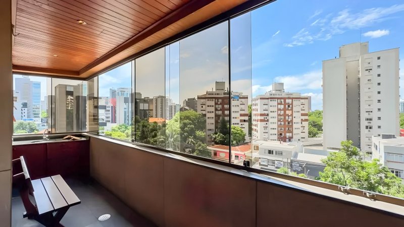 R$ 1.250.000 - MARAVILHOSO - ANDAR INTEIRO - 134m2 - 3 DORM - SACADÃO - LAREIRA - 2 VAGAS Rua Pedro Weingartner Porto Alegre - 