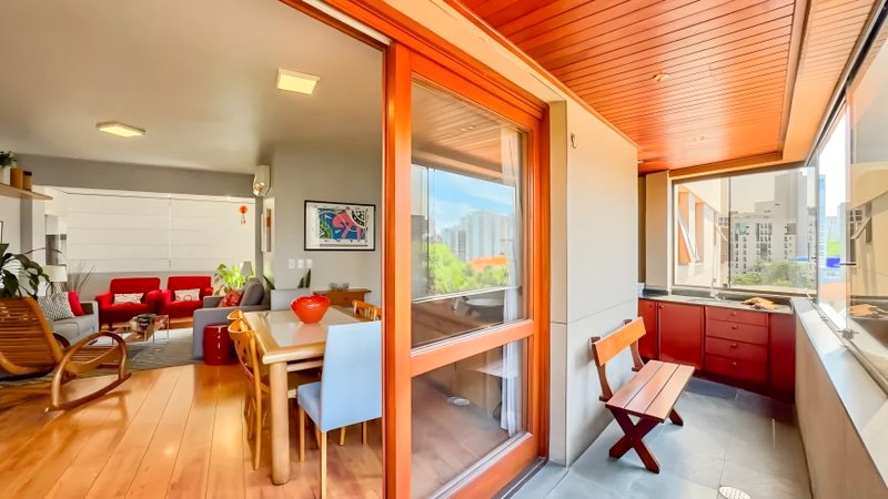 R$ 1.250.000 - MARAVILHOSO - ANDAR INTEIRO - 134m2 - 3 DORM - SACADÃO - LAREIRA - 2 VAGAS Rua Pedro Weingartner Porto Alegre - 