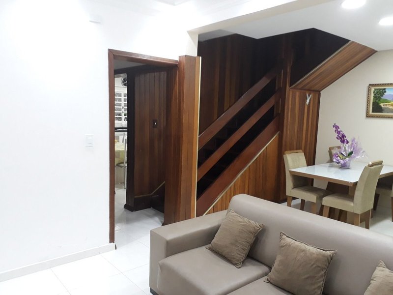 Sobrado no Cidade Jardim com 04 dormitórios, piscina, quintal e área gourmet Rua Victória do Prado Mello Mogi das Cruzes - 