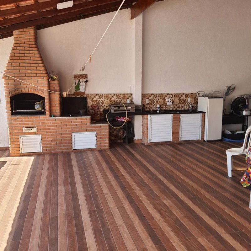 Sobrado no Cidade Jardim com 04 dormitórios, piscina, quintal e área gourmet Rua Victória do Prado Mello Mogi das Cruzes - 