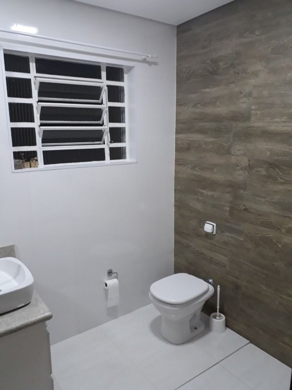 Sobrado no Cidade Jardim com 04 dormitórios, piscina, quintal e área gourmet Rua Victória do Prado Mello Mogi das Cruzes - 