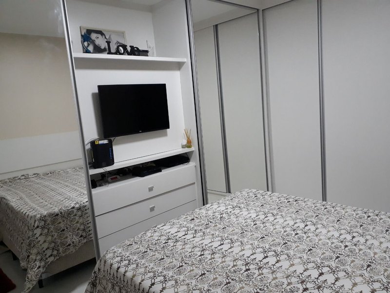 Sobrado no Cidade Jardim com 04 dormitórios, piscina, quintal e área gourmet Rua Victória do Prado Mello Mogi das Cruzes - 
