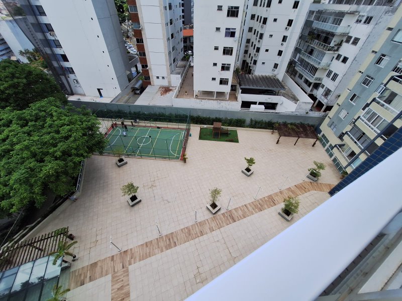 APARTAMENTO 4 QUARTOS SUITE NASCENTE VAGAS PARA ATÉ 6 CARROS ACADEMIA QUADRA À VENDA GRAÇA Rua Conde Filho Salvador - 