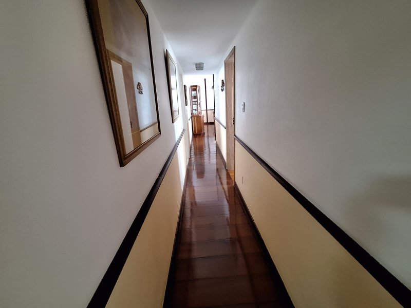 APARTAMENTO 4 QUARTOS SUITE NASCENTE VAGAS PARA ATÉ 6 CARROS ACADEMIA QUADRA À VENDA GRAÇA Rua Conde Filho Salvador - 