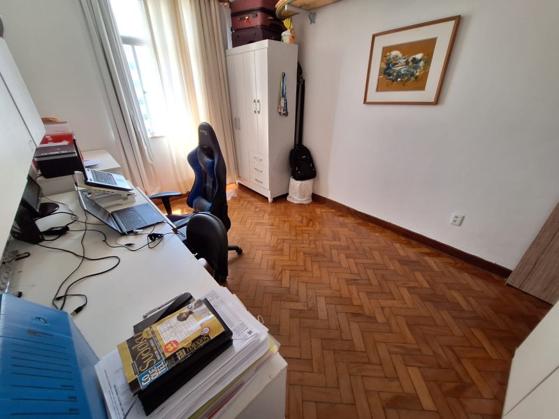 APARTAMENTO 4 QUARTOS SUITE NASCENTE VAGAS PARA ATÉ 6 CARROS ACADEMIA QUADRA À VENDA GRAÇA Rua Conde Filho Salvador - 