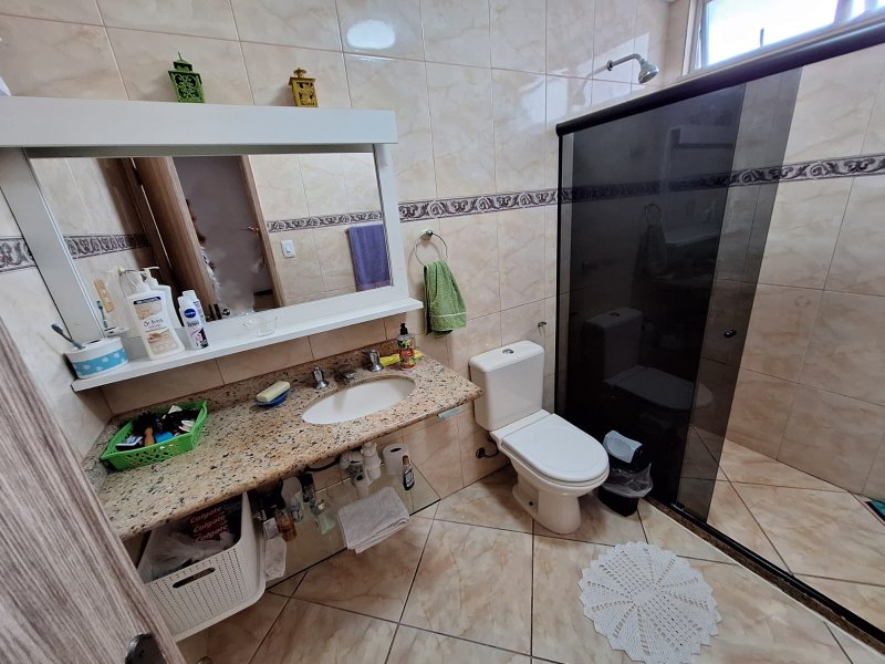 APARTAMENTO 4 QUARTOS SUITE NASCENTE VAGAS PARA ATÉ 6 CARROS ACADEMIA QUADRA À VENDA GRAÇA Rua Conde Filho Salvador - 