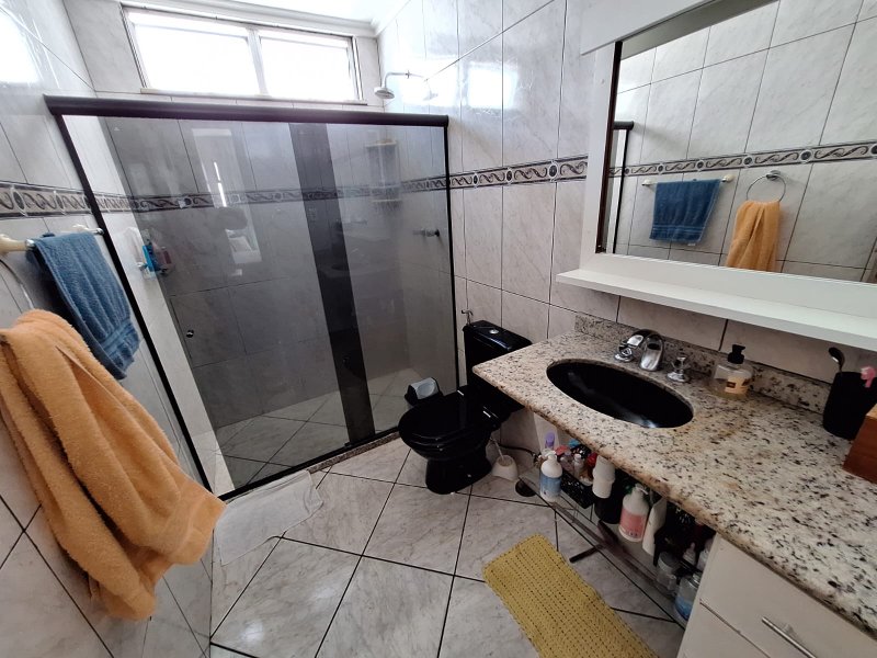 APARTAMENTO 4 QUARTOS SUITE NASCENTE VAGAS PARA ATÉ 6 CARROS ACADEMIA QUADRA À VENDA GRAÇA Rua Conde Filho Salvador - 