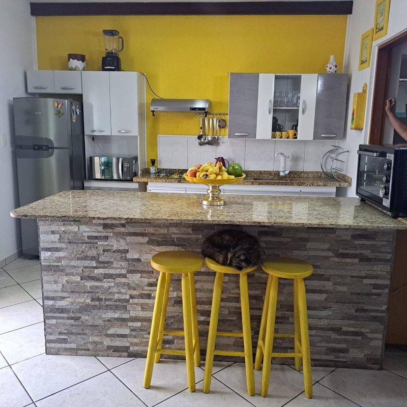 Casa térrea no Centro sendo 02 casas no mesmo terreno mais edícula - Mogi das Cruzes - 
