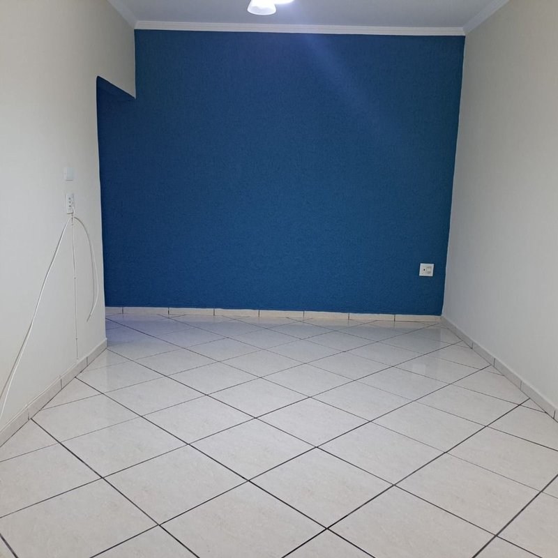 Casa térrea no Centro sendo 02 casas no mesmo terreno mais edícula - Mogi das Cruzes - 