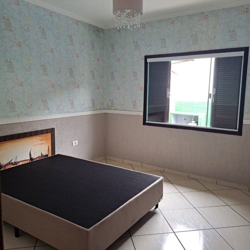 Casa térrea no Centro sendo 02 casas no mesmo terreno mais edícula - Mogi das Cruzes - 