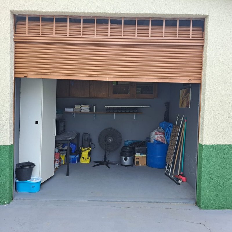 Casa térrea no Centro sendo 02 casas no mesmo terreno mais edícula - Mogi das Cruzes - 