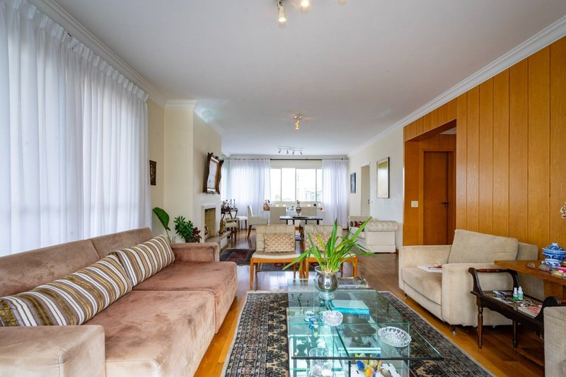Apartamento a venda - Vila Suzana - 1 suíte 185m² Crítios São Paulo - 