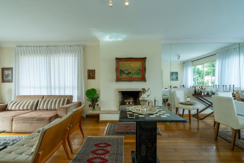 Apartamento a venda - Vila Suzana - 1 suíte 185m² Crítios São Paulo - 