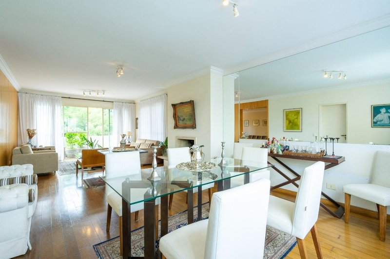 Apartamento a venda - Vila Suzana - 1 suíte 185m² Crítios São Paulo - 