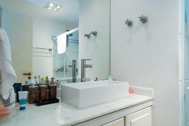 Apartamento a venda - Vila Suzana - 1 suíte 185m² Crítios São Paulo - 
