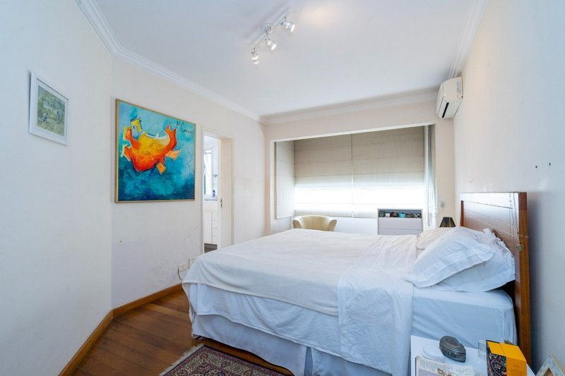 Apartamento a venda - Vila Suzana - 1 suíte 185m² Crítios São Paulo - 