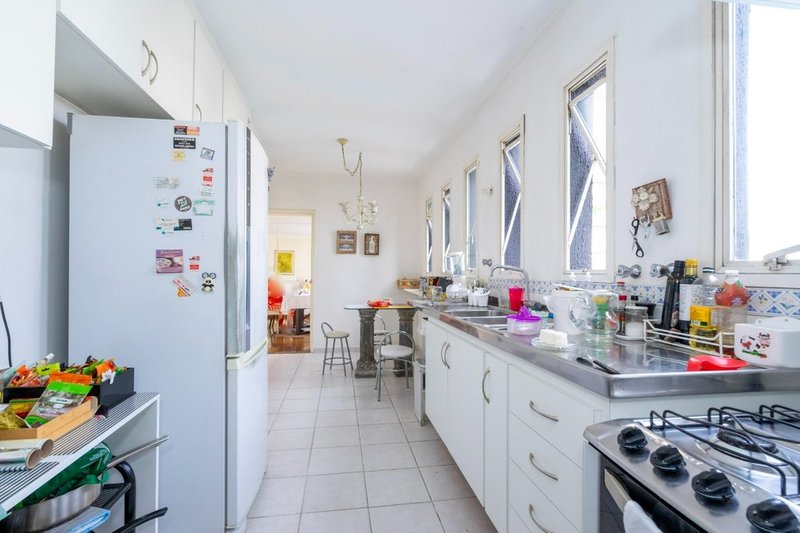 Apartamento a venda - Vila Suzana - 1 suíte 185m² Crítios São Paulo - 