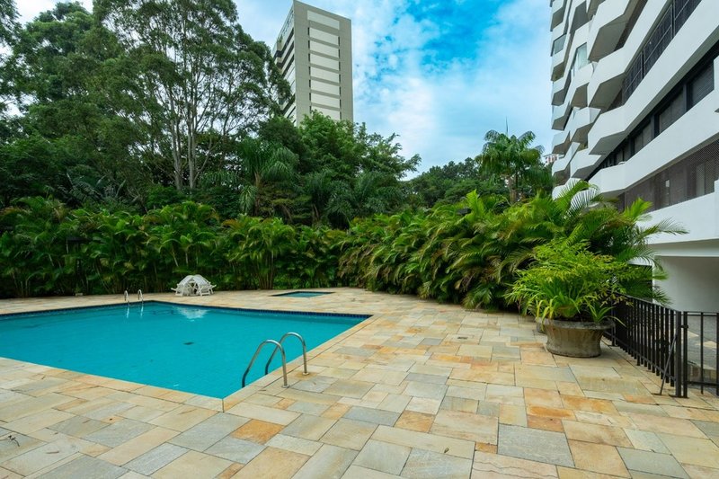 Apartamento a venda - Vila Suzana - 1 suíte 185m² Crítios São Paulo - 