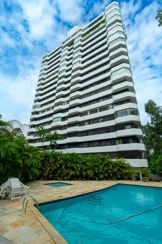 Apartamento a venda - Vila Suzana - 1 suíte 185m² Crítios São Paulo - 