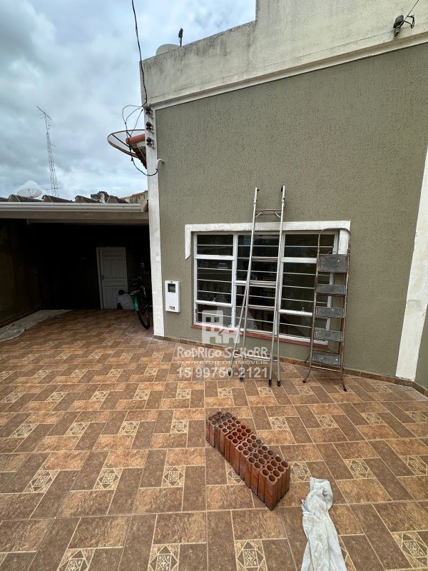 🏡 Casa de aluguel Avenida Firmo Vieira de Camargo em Tatui com 3 Quartos sendo 1 Suíte!  Tatuí - 