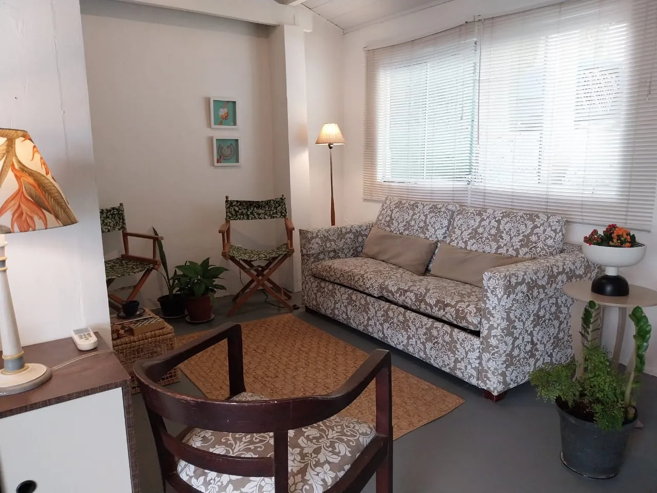 VENDE-SE LINDA CASA - 3 SU&Iacute;TES E 2 CHAL&Eacute;S COMPLETOS - SANTA TEREZA - ILHABELA Rua Antonio de Carvalho Ilhabela - 