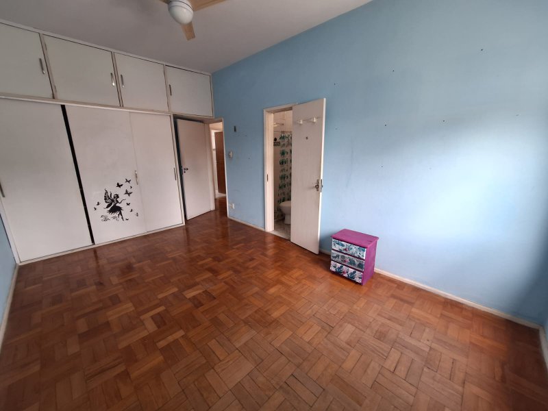 APARTAMENTO 2 SUÍTES VARANDA NASCENTE DEPENDÊNCIA GARAGEM À VENDA NO RIO VERMELHO!! Rua Conselheiro Pedro Luiz Salvador - 
