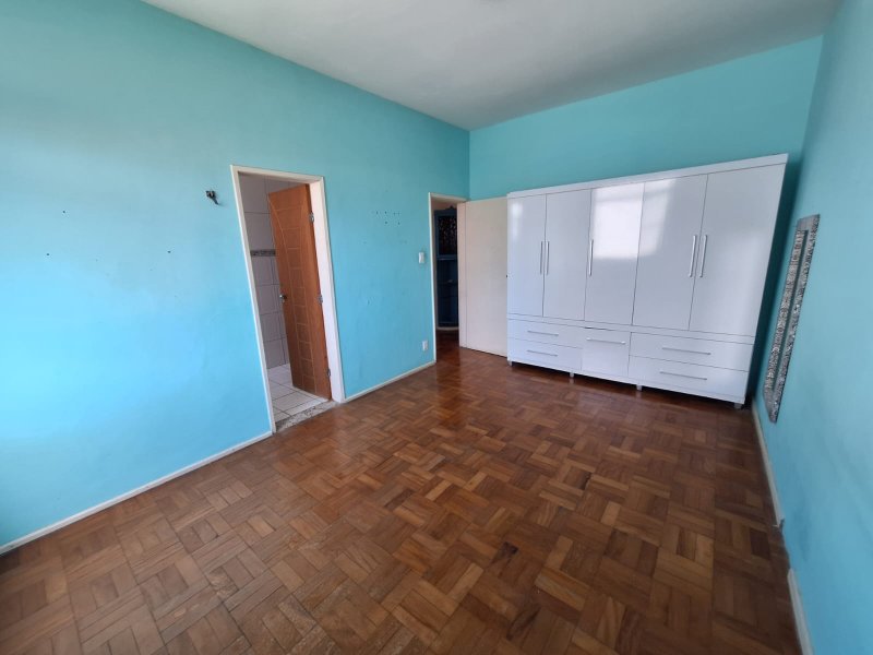 APARTAMENTO 2 SUÍTES VARANDA NASCENTE DEPENDÊNCIA GARAGEM À VENDA NO RIO VERMELHO!! Rua Conselheiro Pedro Luiz Salvador - 