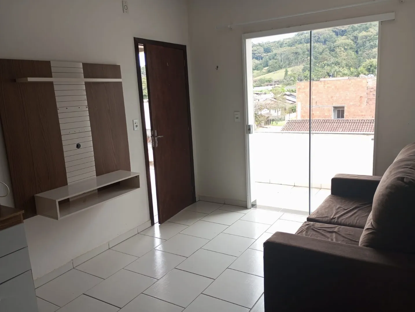 Casa semi mobiliada - B. S&atilde;o Roque  Timbó - 