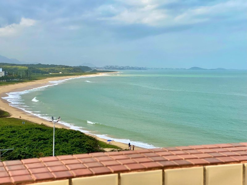 Espaçosa cobertura de 3 quartos com vista mar à venda na Enseada Azul em Guarapari Avenida Vinã del Mar Guarapari - 