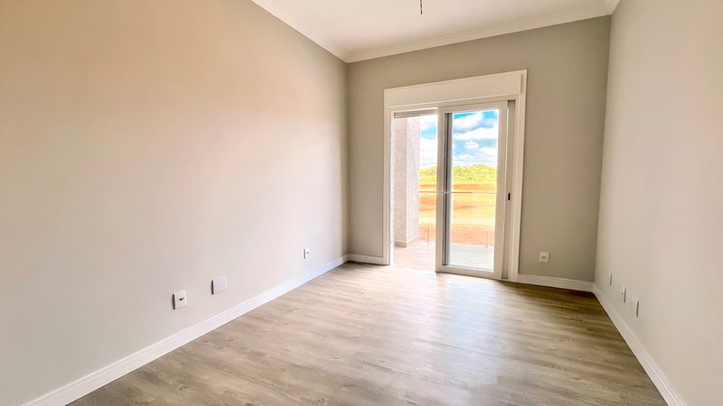 R$ 1.260.000 - BELLA VITA - LINDA CASA EM CONDOMÍNIO - 173M2 - 3 DORM - LAREIRA - PÁTIO Rua Antônio Avelino Varela Cachoeirinha - 