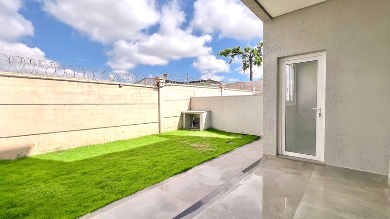 R$ 1.260.000 - BELLA VITA - LINDA CASA EM CONDOMÍNIO - 173M2 - 3 DORM - LAREIRA - PÁTIO Rua Antônio Avelino Varela Cachoeirinha - 