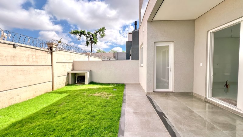 R$ 1.260.000 - BELLA VITA - LINDA CASA EM CONDOMÍNIO - 173M2 - 3 DORM - LAREIRA - PÁTIO Rua Antônio Avelino Varela Cachoeirinha - 