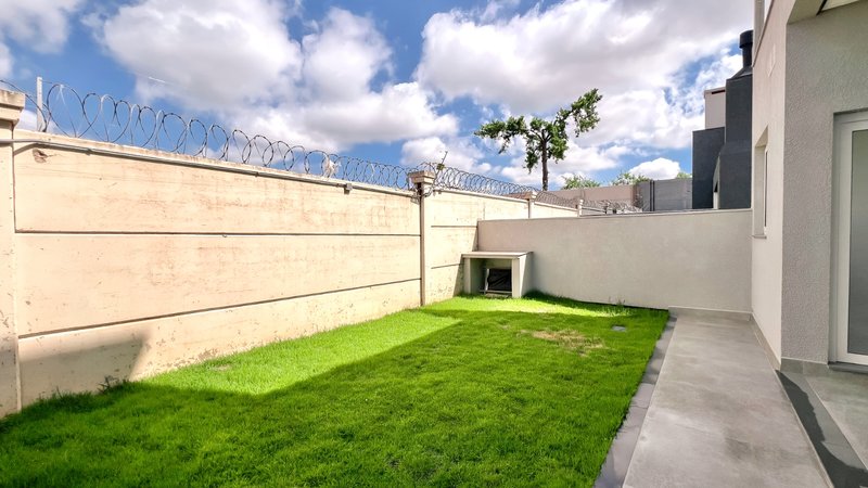 R$ 1.260.000 - BELLA VITA - LINDA CASA EM CONDOMÍNIO - 173M2 - 3 DORM - LAREIRA - PÁTIO Rua Antônio Avelino Varela Cachoeirinha - 