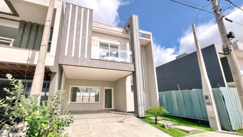 R$ 1.260.000 - BELLA VITA - LINDA CASA EM CONDOMÍNIO - 173M2 - 3 DORM - LAREIRA - PÁTIO Rua Antônio Avelino Varela Cachoeirinha - 