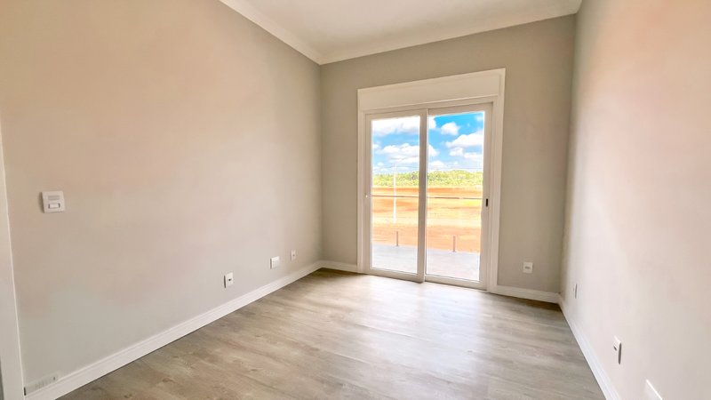 R$ 1.260.000 - BELLA VITA - LINDA CASA EM CONDOMÍNIO - 173M2 - 3 DORM - LAREIRA - PÁTIO Rua Antônio Avelino Varela Cachoeirinha - 