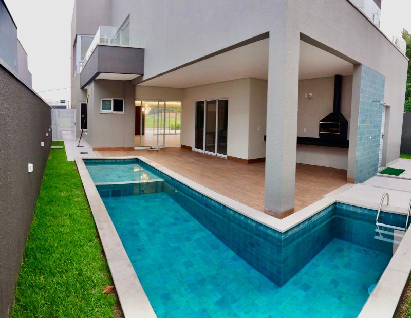 Sobrado de 425m² à venda no Condomínio Alphaville | 4 suítes, área gourmet e piscina Rua das Araras Porto Velho - 