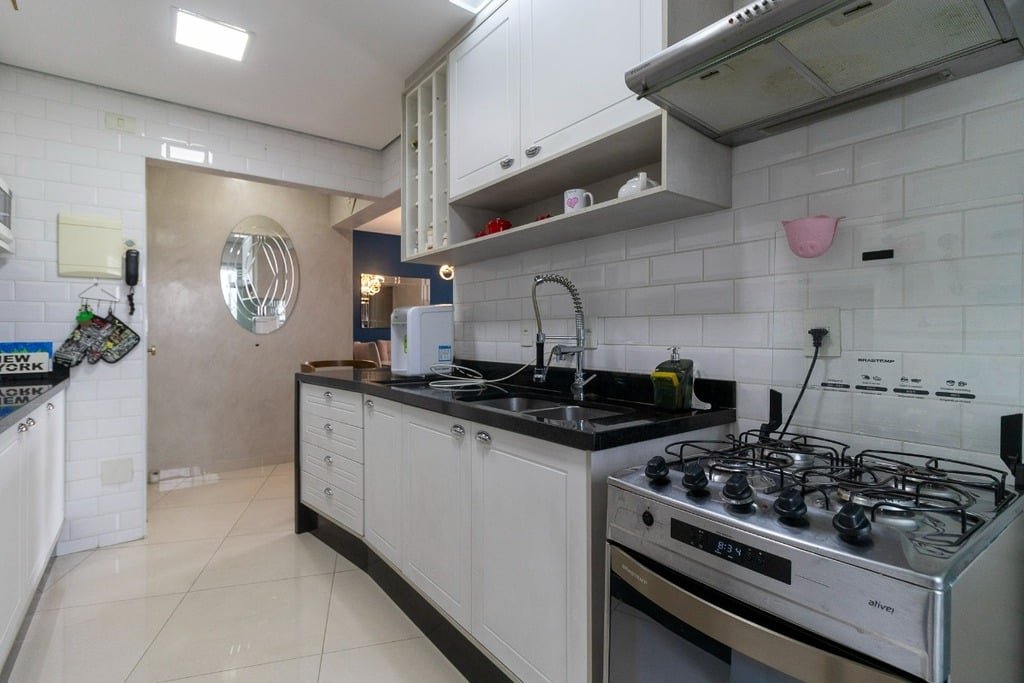 Apartamento à venda com 2 quartos, 69m² - Foto 2