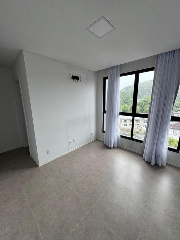 APARTAMENTO COM 1 SUÍTE MAIS 2 DORMITÓRIOS NA ÁGUAS CLARAS - Brusque - 