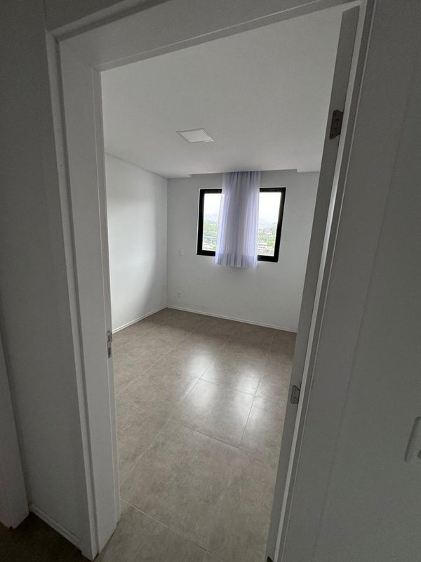 APARTAMENTO COM 1 SUÍTE MAIS 2 DORMITÓRIOS NA ÁGUAS CLARAS - Brusque - 
