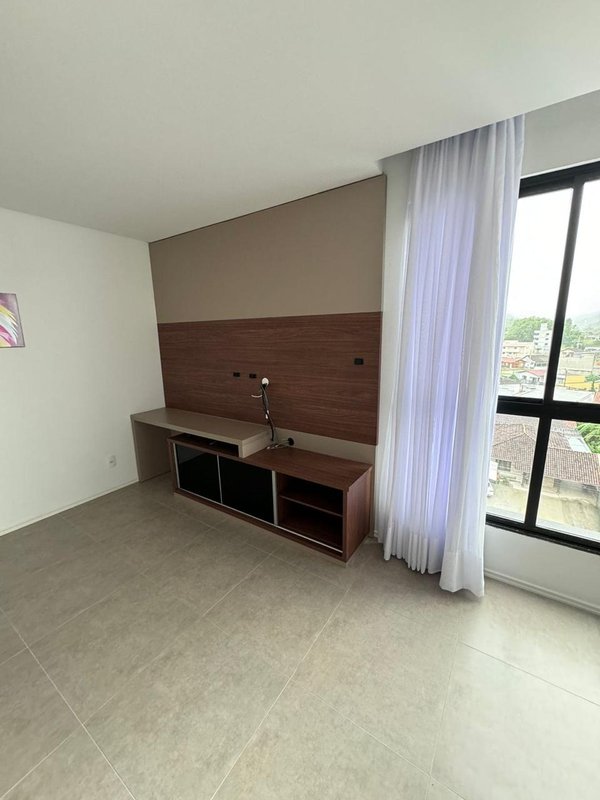 APARTAMENTO COM 1 SUÍTE MAIS 2 DORMITÓRIOS NA ÁGUAS CLARAS - Brusque - 