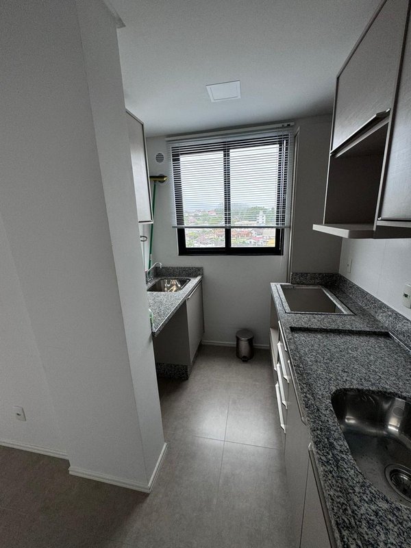 APARTAMENTO COM 1 SUÍTE MAIS 2 DORMITÓRIOS NA ÁGUAS CLARAS - Brusque - 