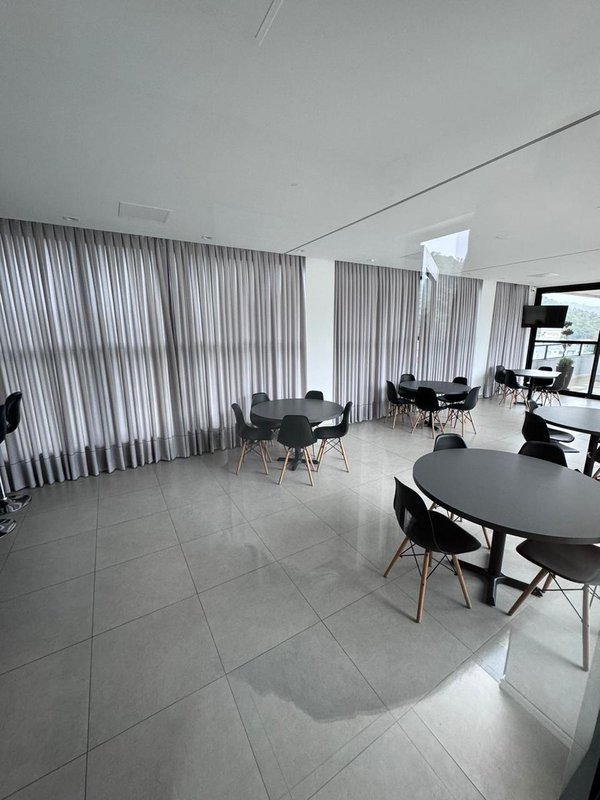 APARTAMENTO COM 1 SUÍTE MAIS 2 DORMITÓRIOS NA ÁGUAS CLARAS - Brusque - 